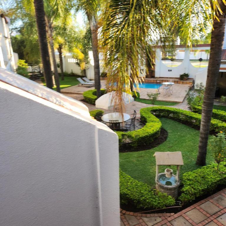 Casa Grande Guest Lodge Brits Extérieur photo