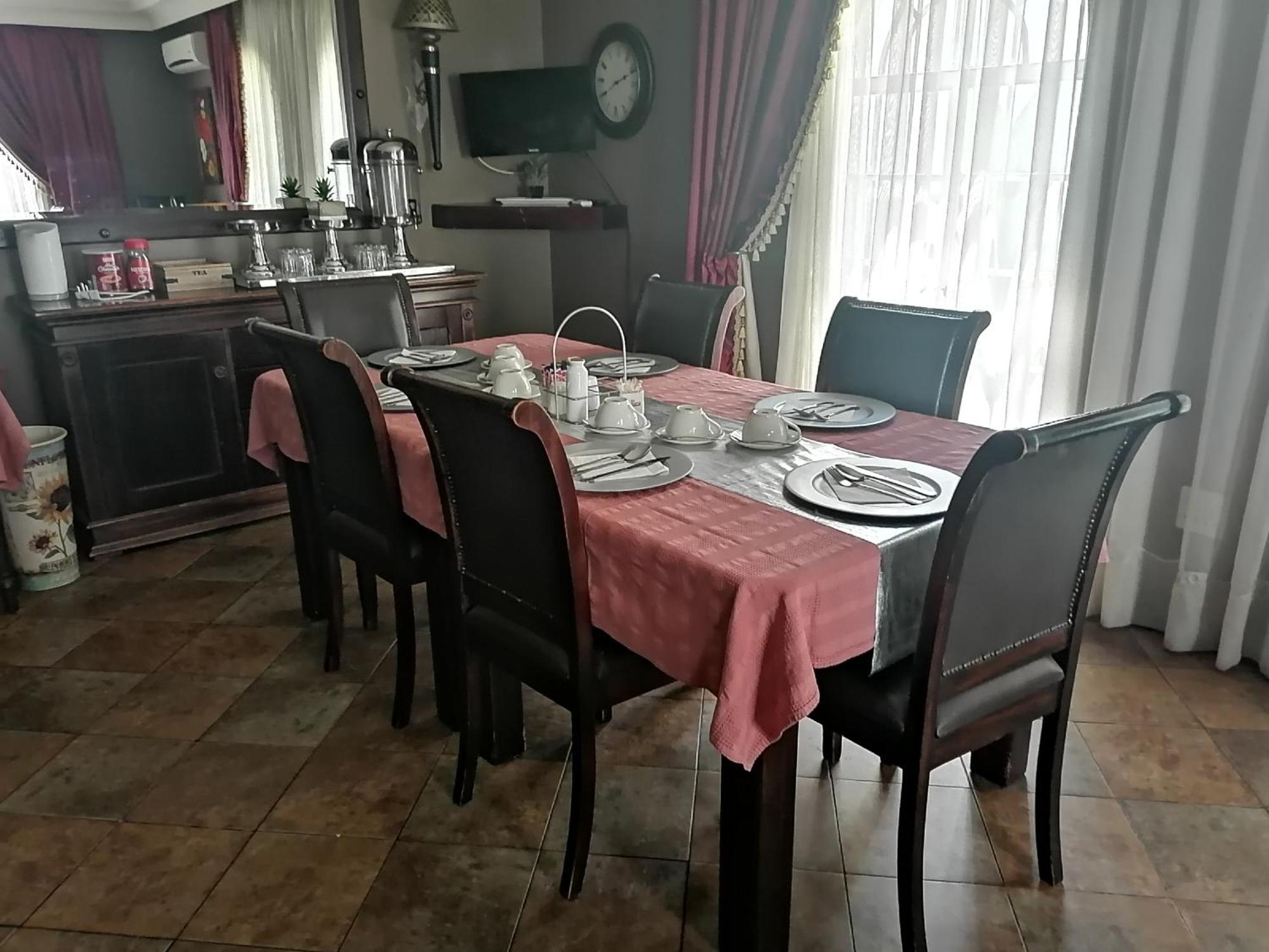 Casa Grande Guest Lodge Brits Extérieur photo