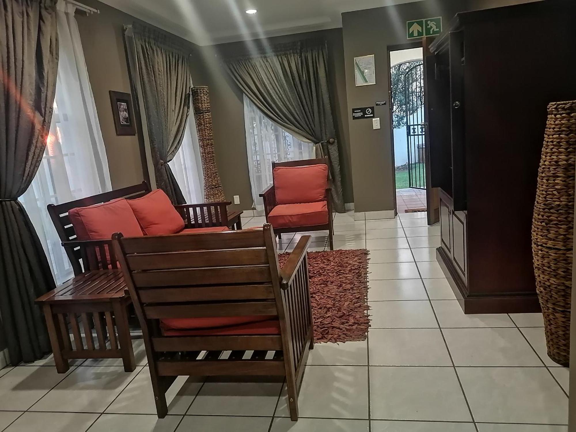 Casa Grande Guest Lodge Brits Extérieur photo